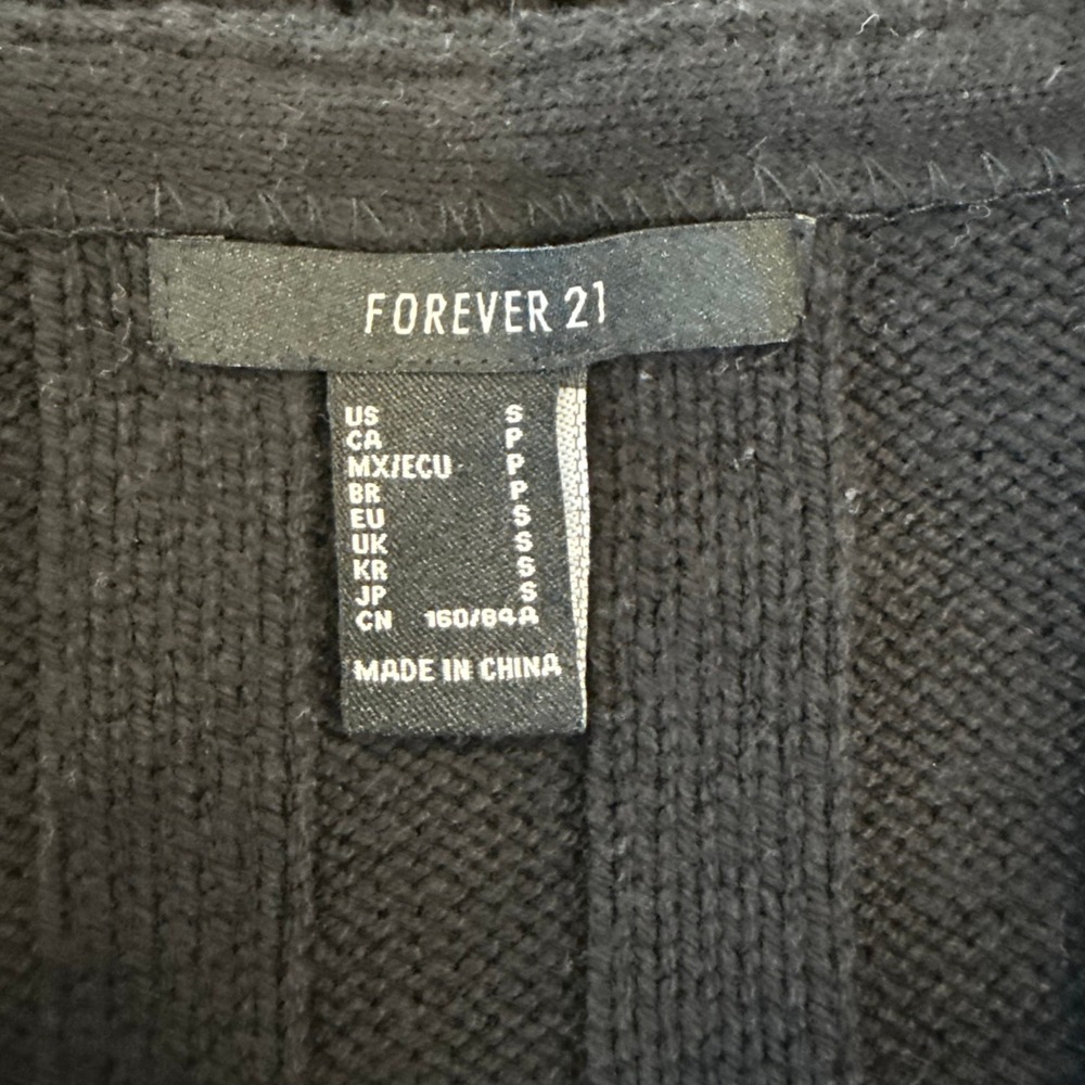 Forever‎ 21 Black Knit Unique Cropped Distressed V Neck Sweater Top Long Sleeve - Picture 4 of 4
